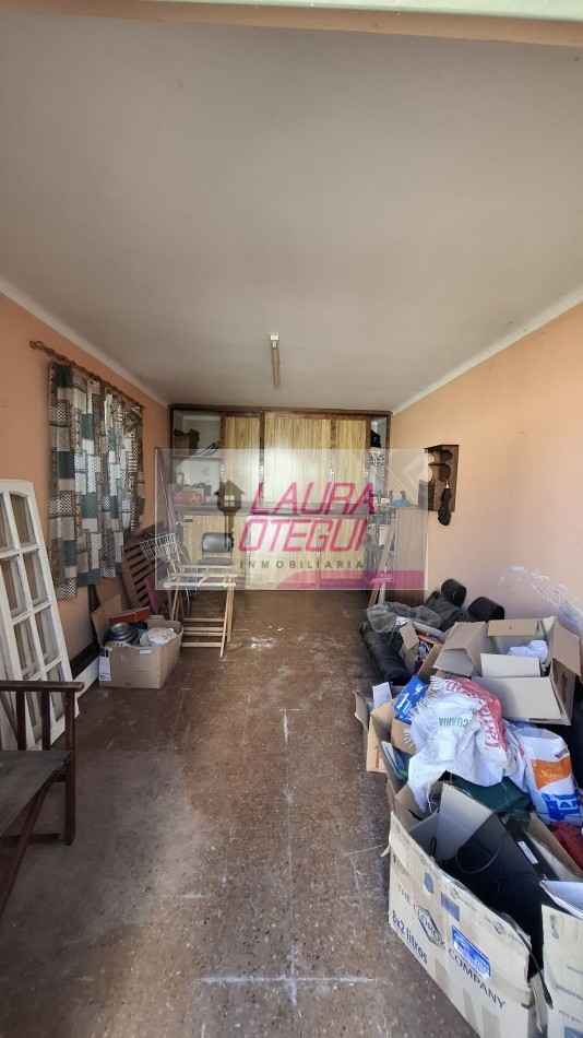 VENTA - Casa de 3 Dormitorios (1 en Suite) con Garaje y Amplio Espacio Multifuncion