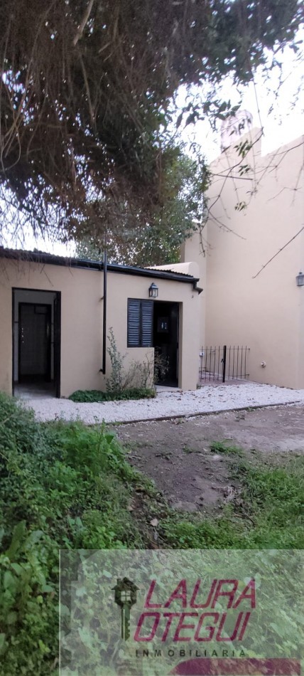 VENTA CASA 5 DORMITORIOS, 3 BAÑOS.