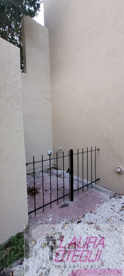 VENTA CASA 5 DORMITORIOS, 3 BAÑOS.