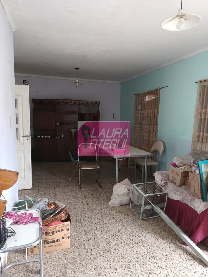 VENDO CASA 3 DORMITORIOS 