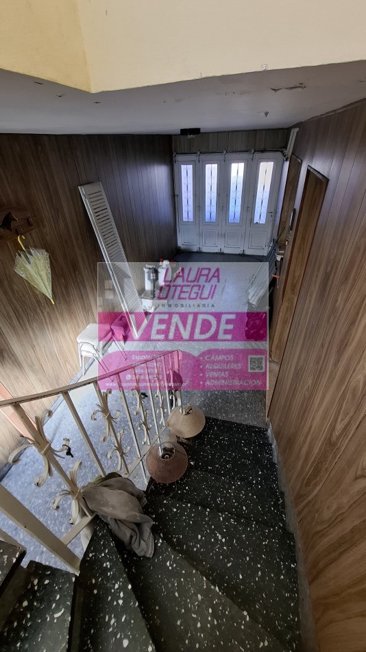VENTA - Casa de 3 Dormitorios (1 en Suite) con Garaje y Amplio Espacio Multifuncion