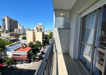 Departamento 3 ambientes a la calle con balcon saliente