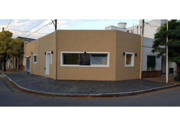 VENTA CASA SEMICENTRICA 2 DORMITORIOS 